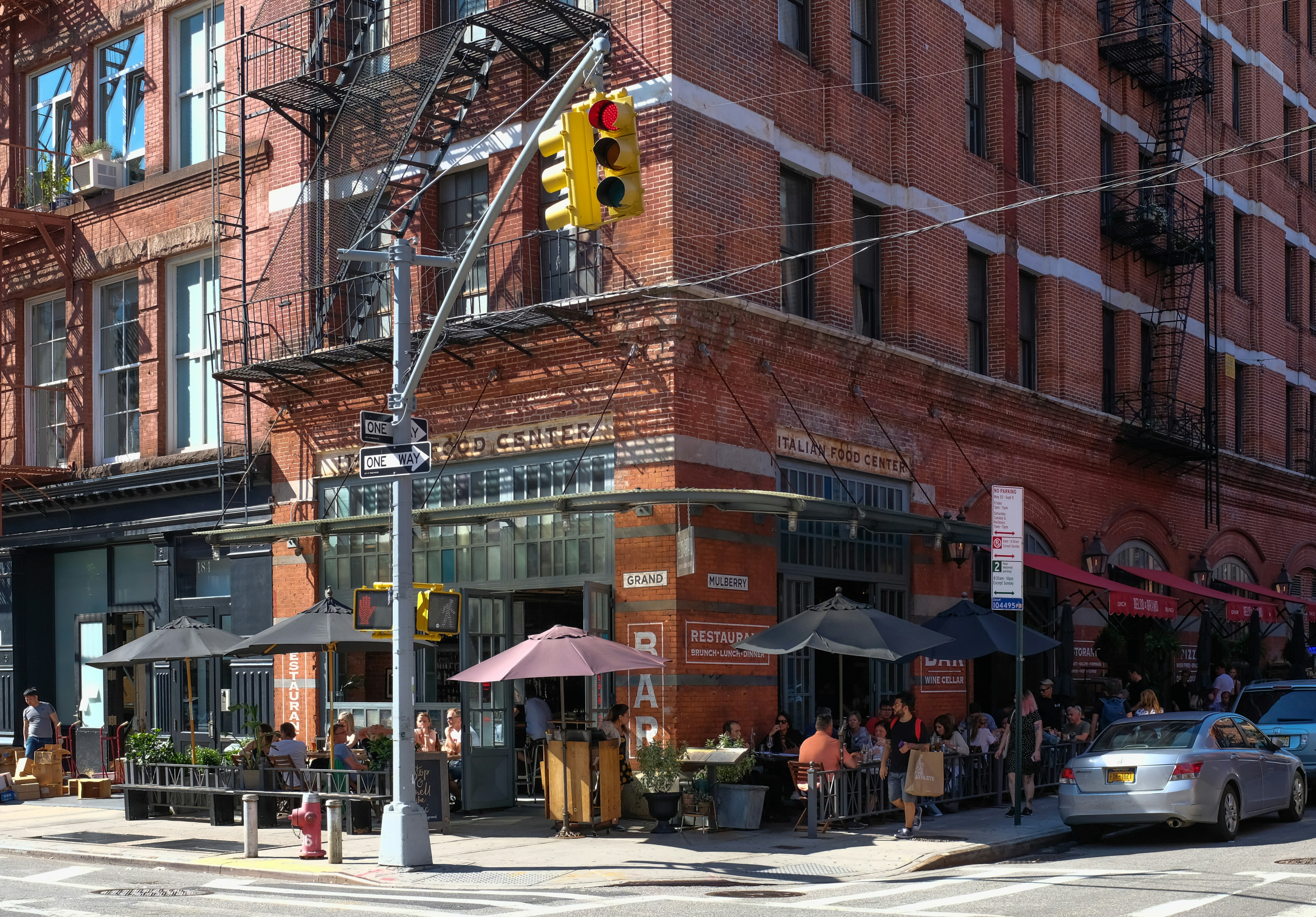 max-denisov-NY9hWOQ3b_o-unsplash